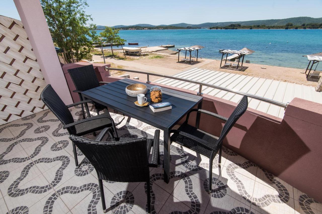 Euroholiday Apartments Турань Экстерьер фото