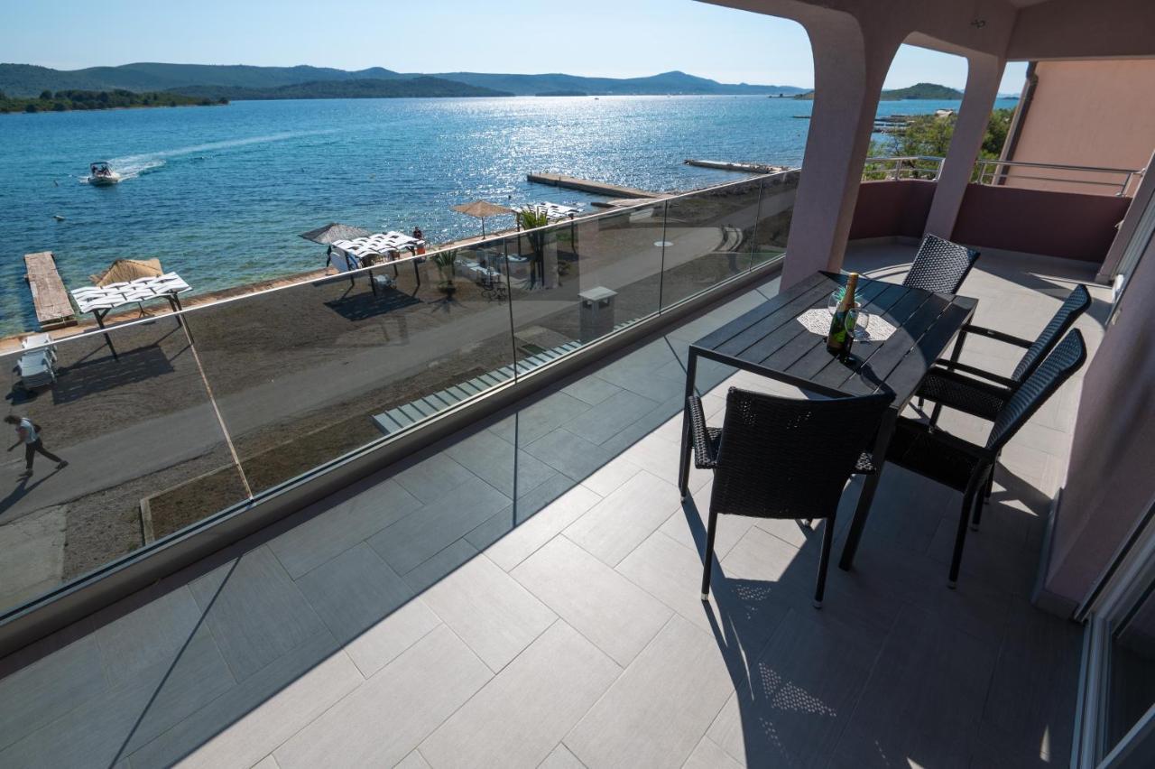 Euroholiday Apartments Турань Экстерьер фото