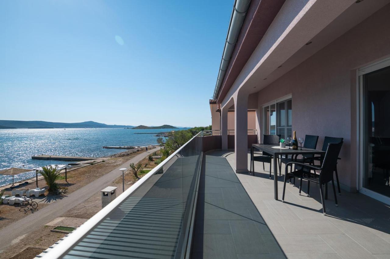 Euroholiday Apartments Турань Экстерьер фото