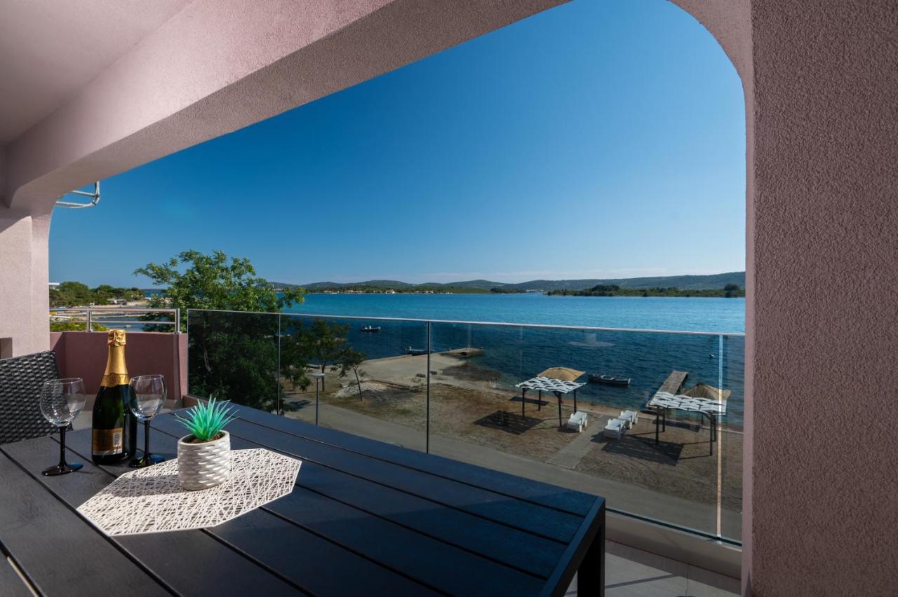Euroholiday Apartments Турань Экстерьер фото