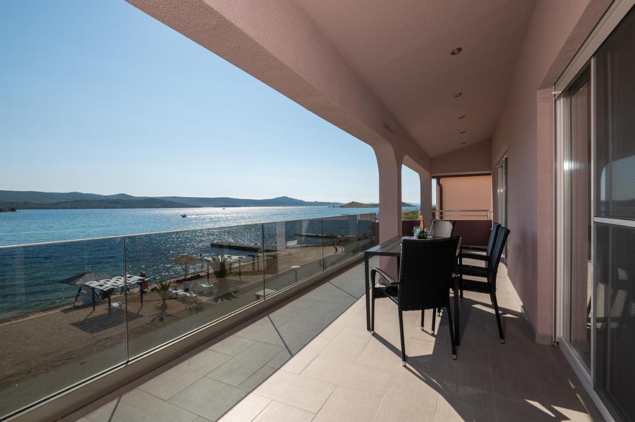 Euroholiday Apartments Турань Экстерьер фото