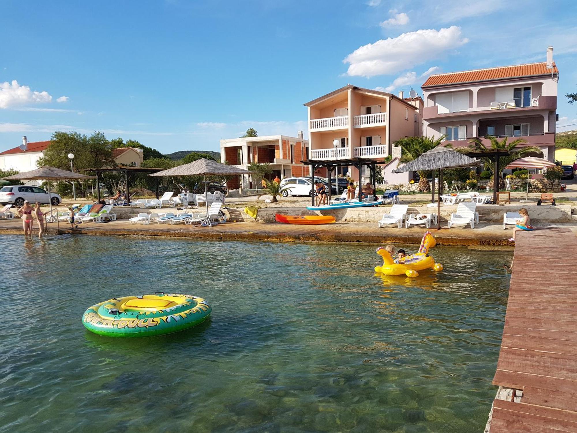 Euroholiday Apartments Турань Экстерьер фото