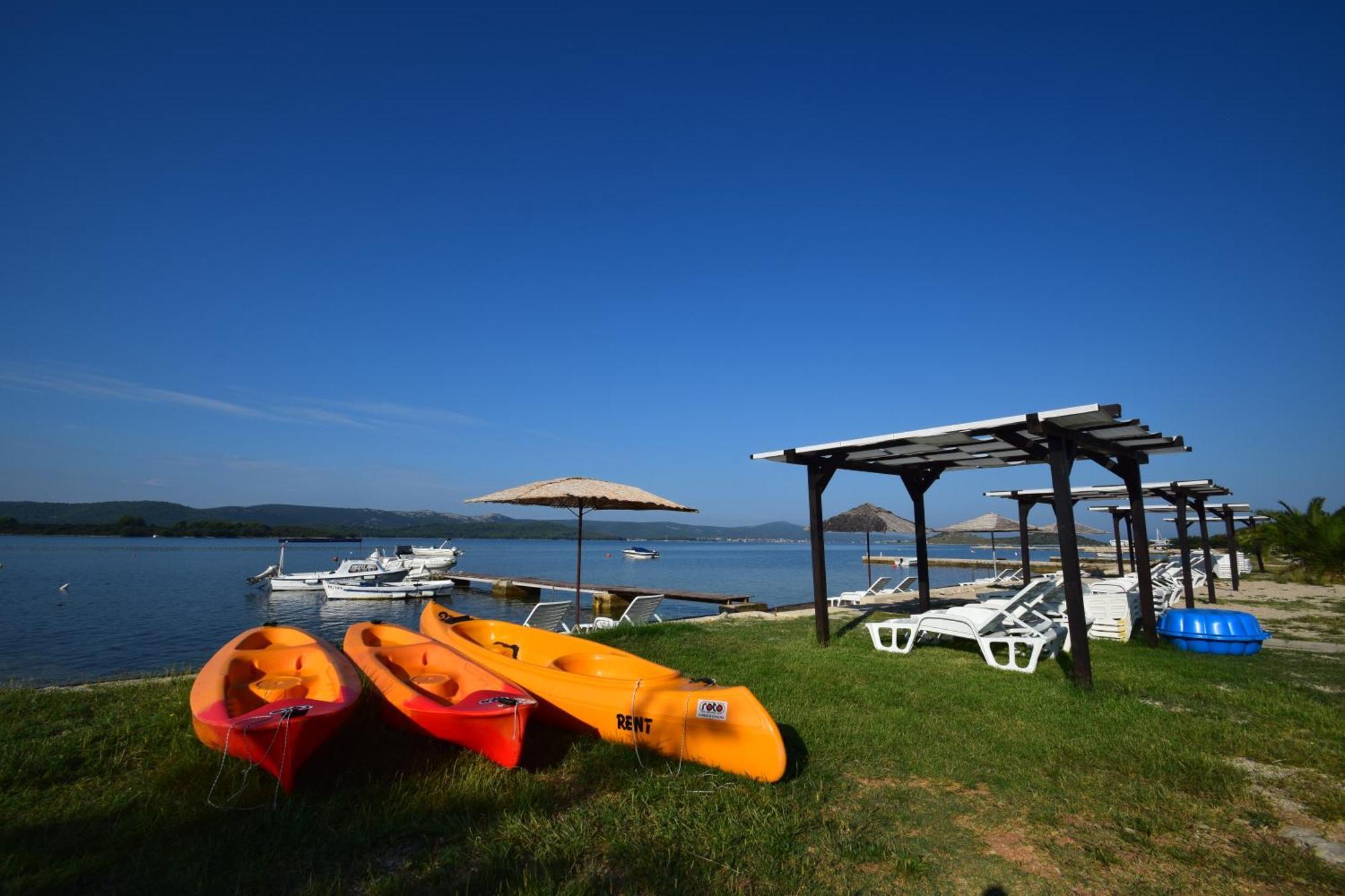 Euroholiday Apartments Турань Экстерьер фото